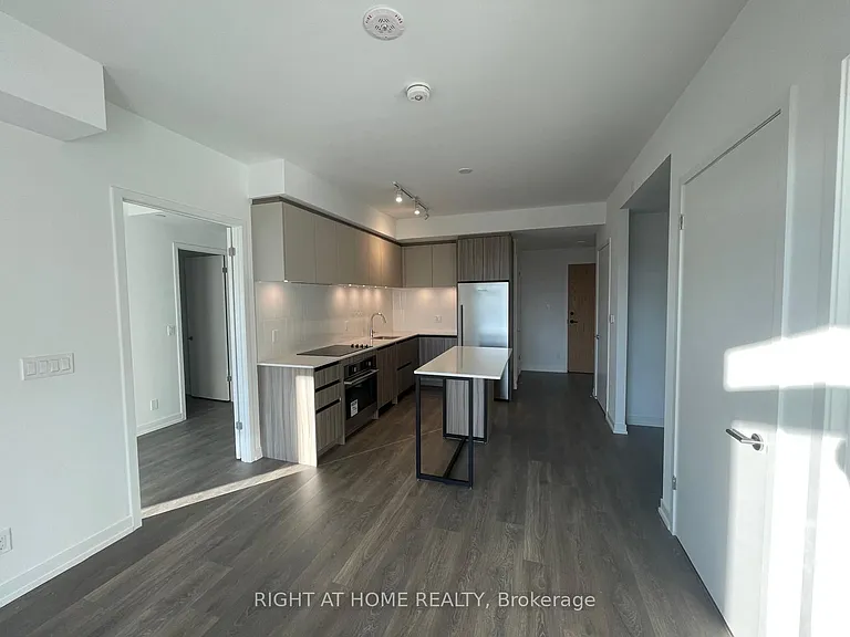 8 Beverley Glen Blvd #D-331 — Photo 5