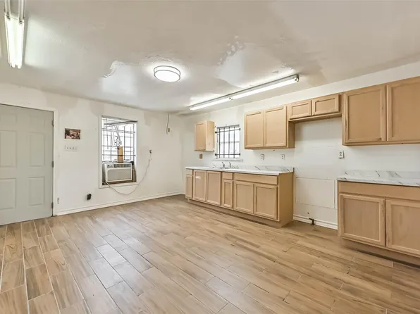 3822 Wipprecht St, Houston, TX 77026