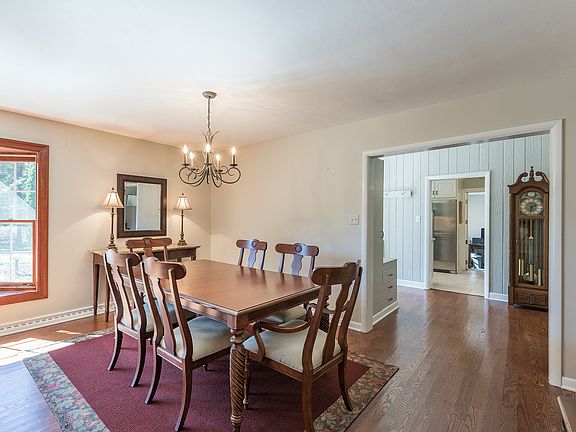 5th image of 29W544 Wynn Ave