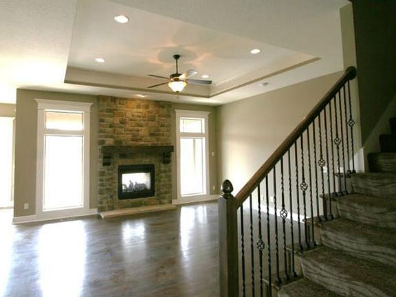 4th image of 6479 Burr Oak Ct