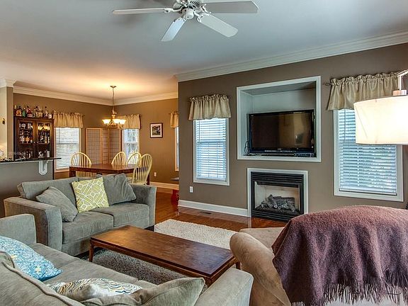 5th image of 45 Peregrine Dr