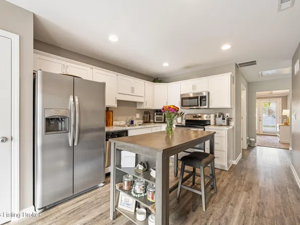 7318 Fox Hollow Way #7318, Louisville, KY 40228