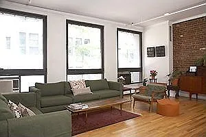 124 S 18th St photo 1