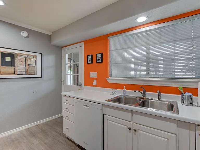 1328 Saint Jude Cir — Photo 34