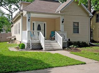 717 Laramie St, Manhattan, KS 66502