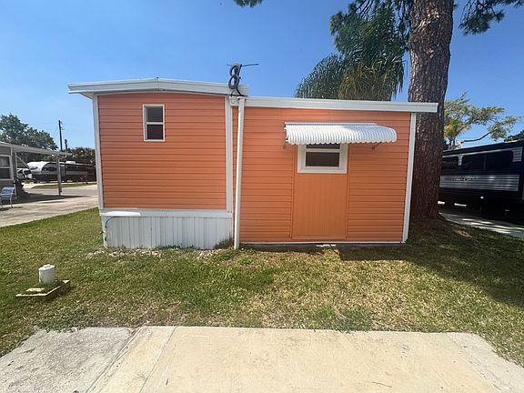 4th image of 6735 Hammock Rd #18