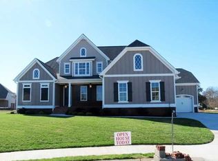 7316 Red Poppy Dr, Ooltewah, TN 37363