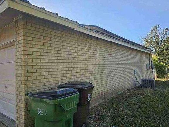 3rd image of 1500 Wild Flower Dr