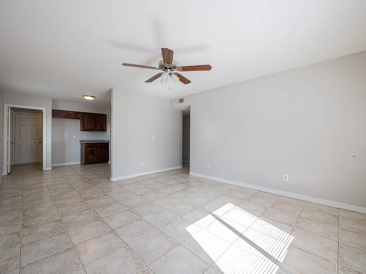 300 E Broadway Rd — Photo 4