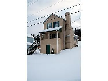 311 Poplar St photo 1