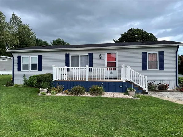 8914 Breinig Run Cir, Breinigsville, PA 18031