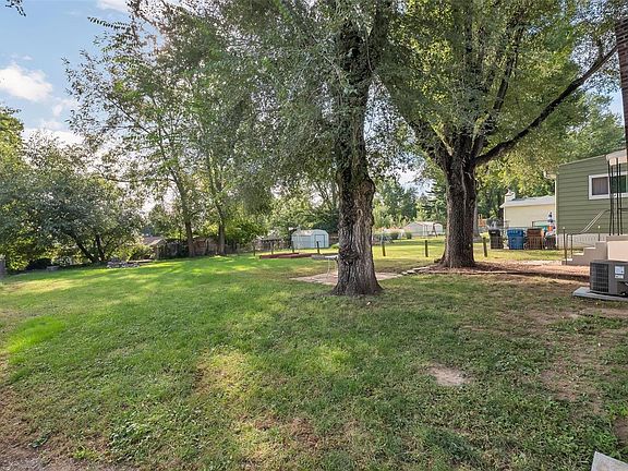 3rd image of 3766 Raymond Ave