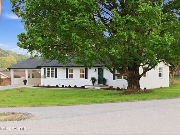 2nd image of 415 Gate St