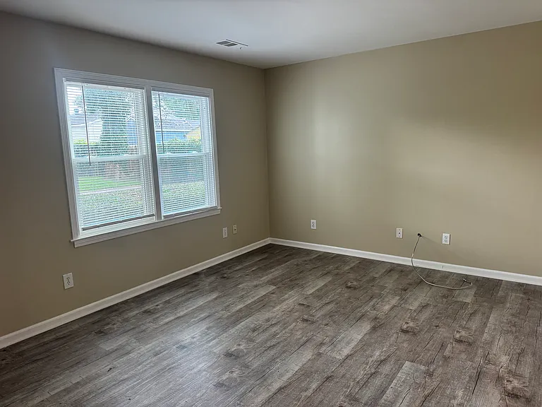 1103 Avenue A NE — Photo 19