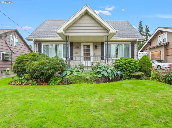 6956 NE Stanton St, Portland, OR 97213