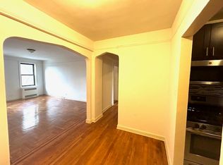 4725 40th St APT 2F, Long Island City, NY 11104