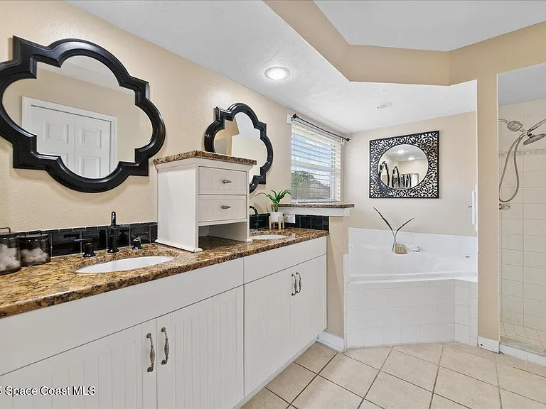 897 Hunters Creek Dr — Photo 21