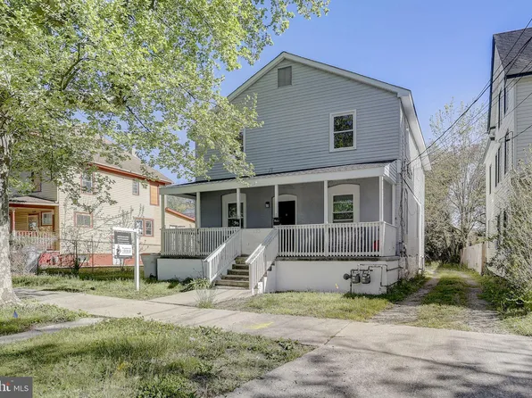 735 E Montrose St, Vineland, NJ 08360