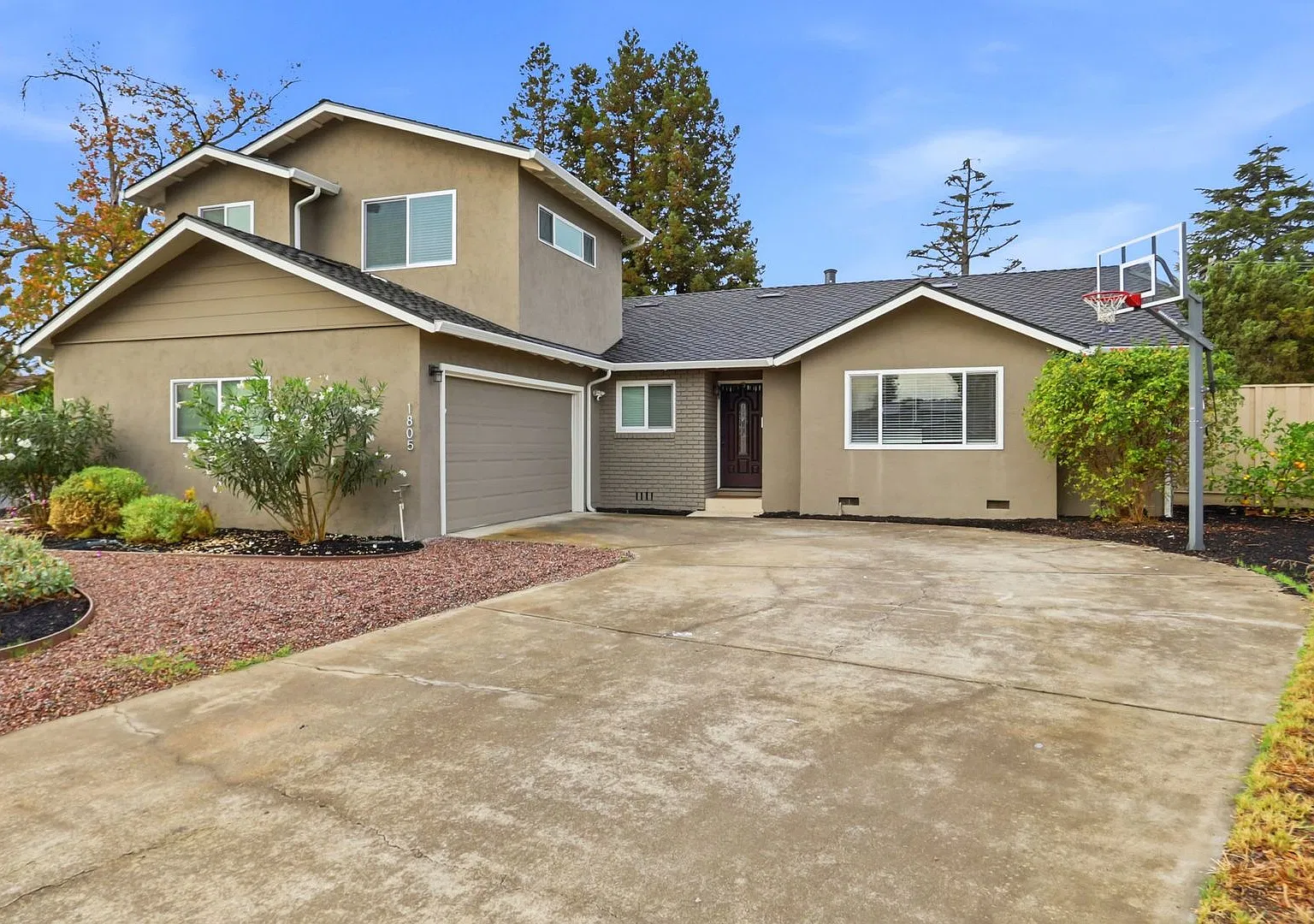 Beautifully Renovated 4-Bedroom San Jose Home — Photo 1