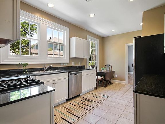 5th image of 3120-22 Jefferson Ave