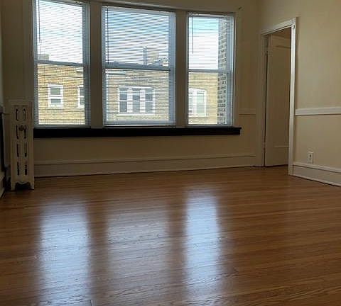 5th image of 1403 W Jarvis Ave #3E