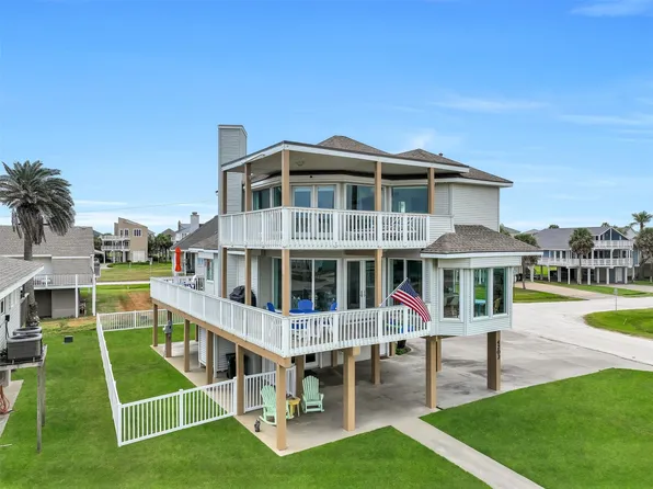 4203 Campeche Dr, Galveston, TX 77554