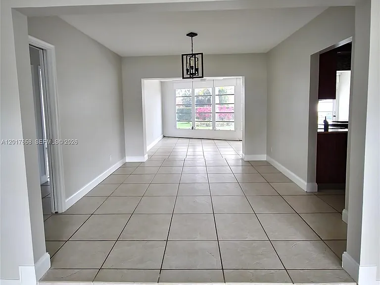 4900 Cleveland St — Photo 3