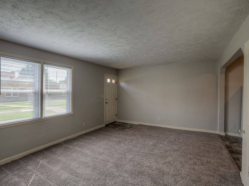 1st image of 119 N 38th St #3