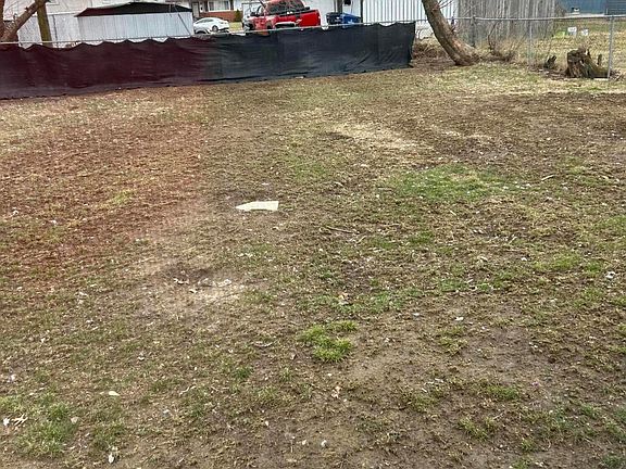 2nd image of 104 Collingwood Ave