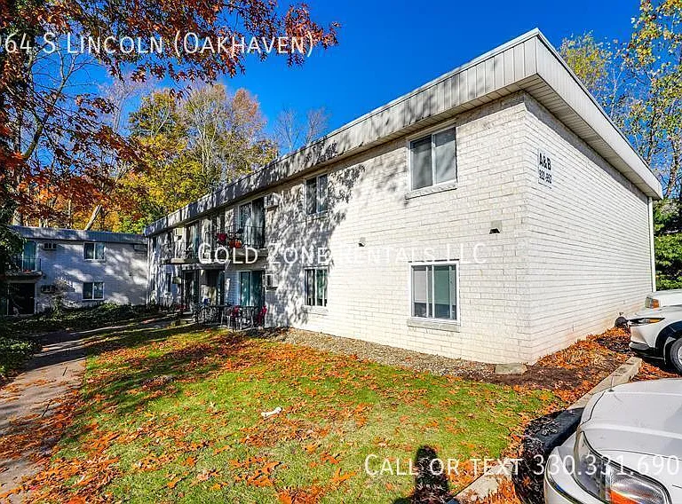 964 S Lincoln St — Photo 2