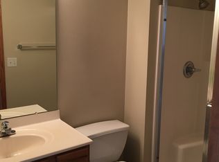 3205 S 16th Ave UNIT 104, Eldridge, IA 52748