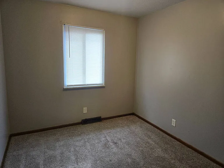 2264 SW 5th St — Photo 25