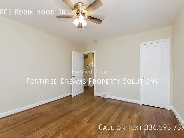 2802 Robin Hood Dr — Photo 11