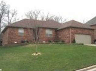 856 Brook Forest Rd, Nixa, MO 65714