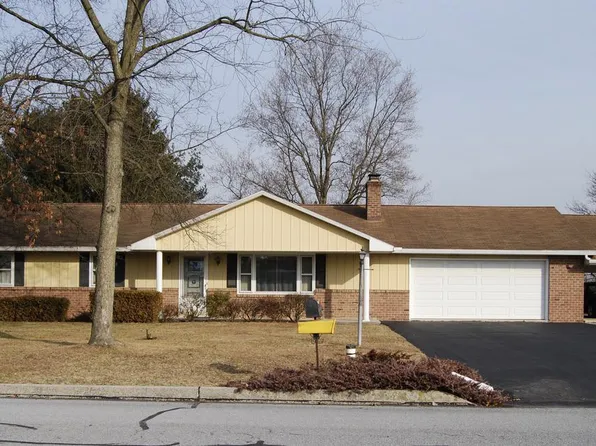 41 Valley Dr, Annville, PA 17003