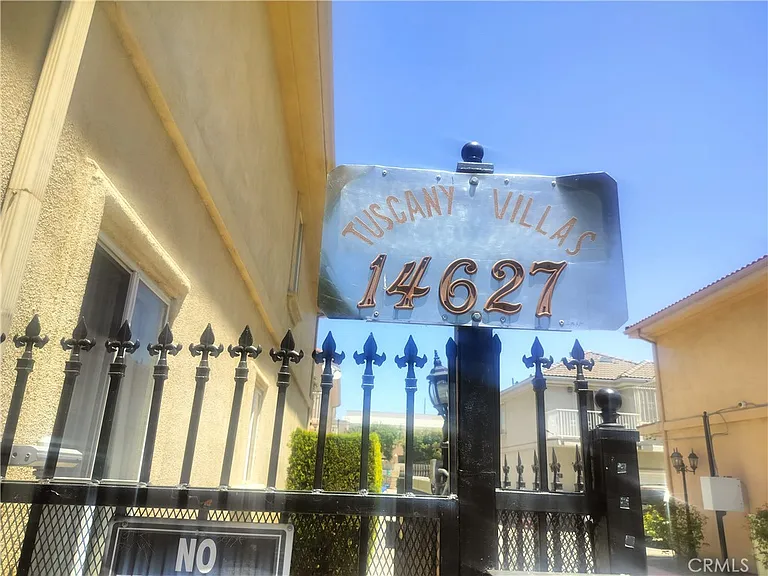 14627 Gledhill St — Photo 22