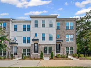 2563 Astaire Ct, Atlanta, GA 30318