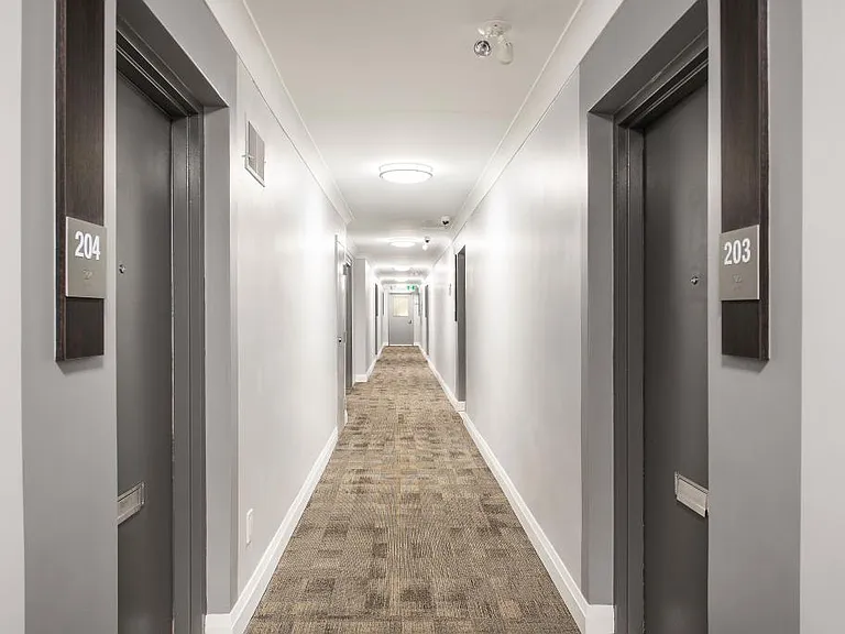1475 Bloor St — Photo 11