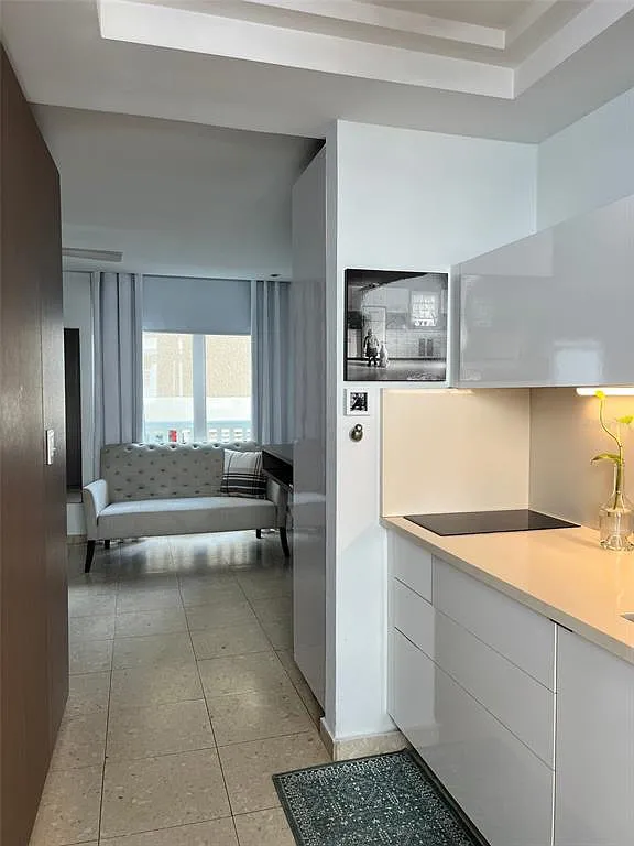 1 bed, 1.0 bath, 315 sqft, $1,600 — Photo 2