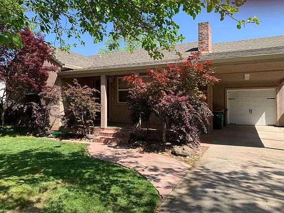 3rd image of 716 N Loma Dr