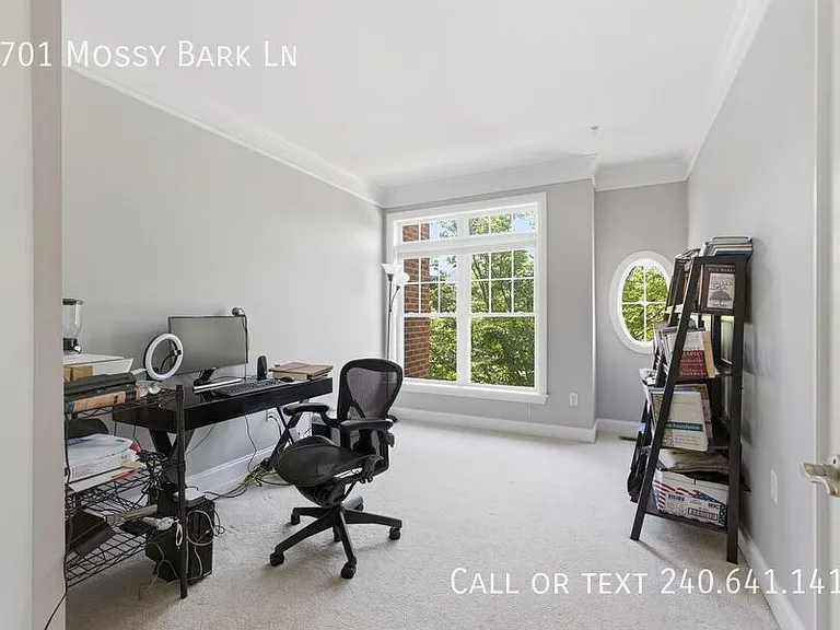 9701 Mossy Bark Ln — Photo 15