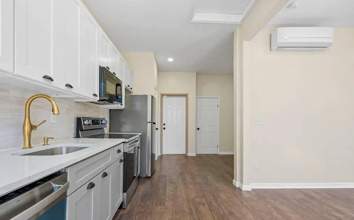 Building Photo - 170 Washington Ave #3R