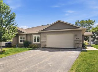 1270 Cameron Cir, Neenah, WI 54956