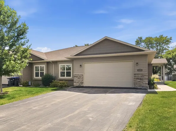 1270 Cameron Cir, Neenah, WI 54956