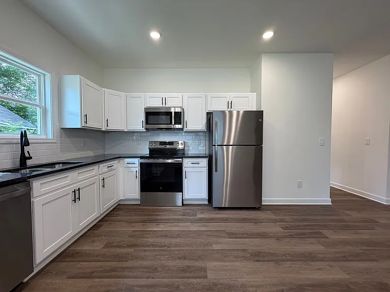 11 Beech St NE — Photo 9