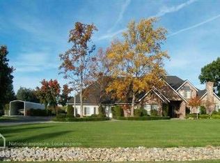 8680 E Los Altos Ave, Clovis, CA 93619