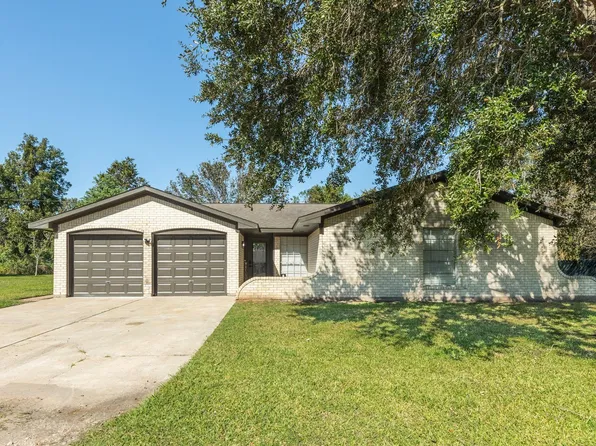 114 Singleton St, Jones Creek, TX 77541