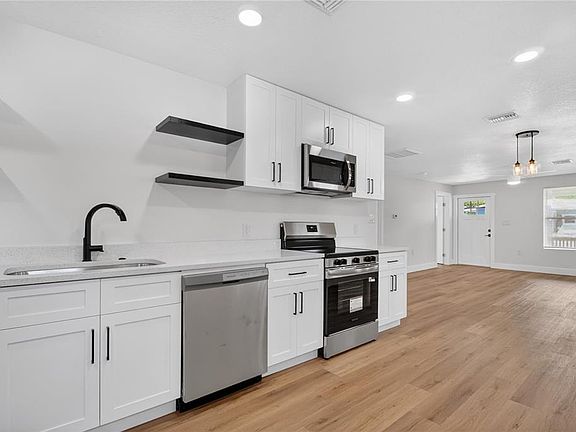 5th image of 1214 20TH AVENUE S