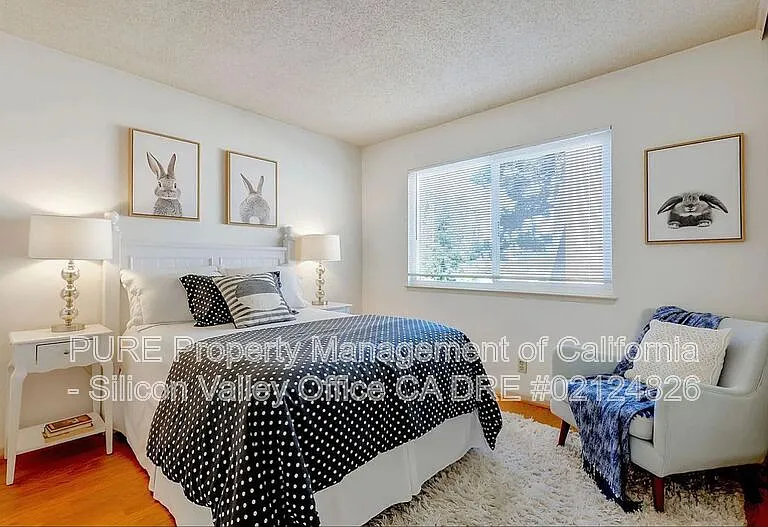 2450 W Bayshore Rd #3 — Photo 7