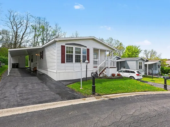 700 Hillcrest Ln, Crystal Lake, IL 60014